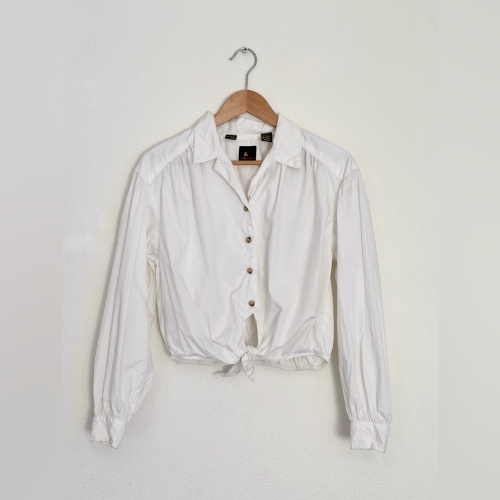Vintage 90s Cropped White Blouse by LizSport - Picture 2 of 7